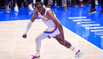 杰伦和SGA成总决赛近40年第二对同时砍下40+30+的组合