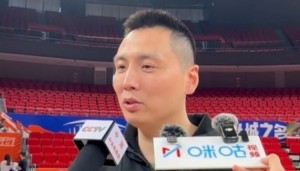 开云体育登录-卢伟：大家对洛夫顿期望很高 但他其实才22岁 还是个小孩子