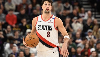 开云体育登录-阿里纳斯：开拓者有一堆好用的二当家正被埋没 阿夫迪亚适合湖人