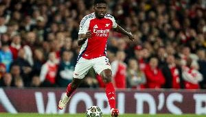 记者：费内巴切有意托马斯，已联系经纪人询问球员情况